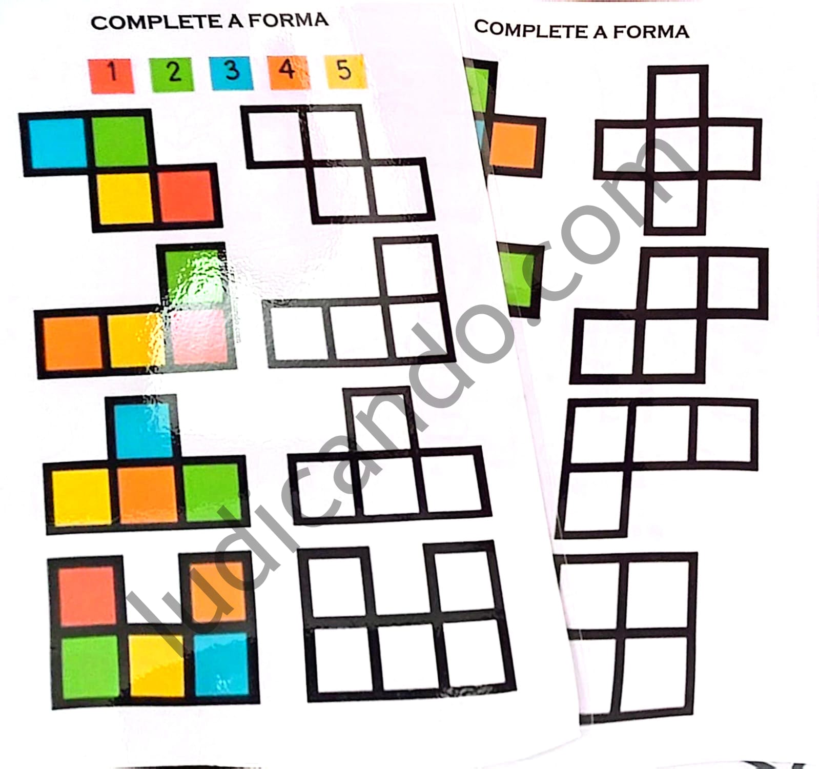 Complete a Forma: Raciocínio Espacial com Blocos Lógicos